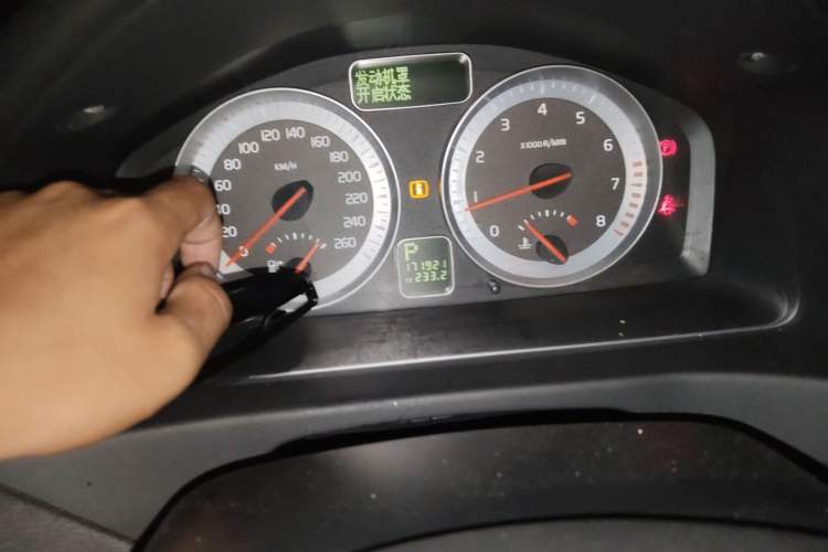 Used Volvo C70 2010 2.5T T5 Odometer Close Up