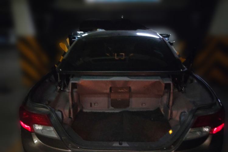 Used Volvo C70 2010 2.5T T5 Trunk