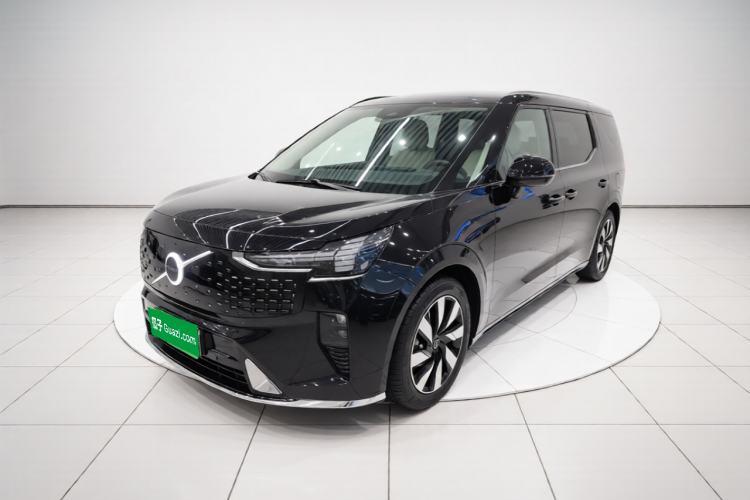 Volvo EM90 2025 Ultra Six-Seater