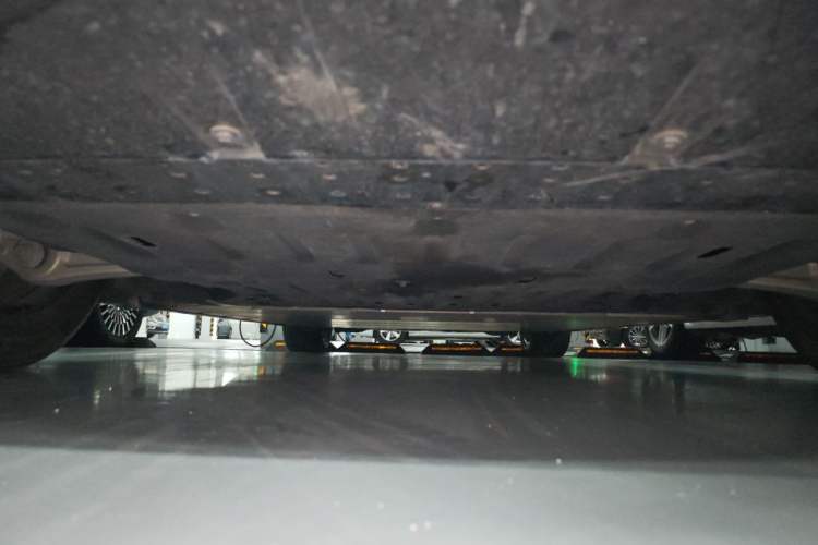 Used Volvo EM90 2025 Ultra Six-Seater Chassis Front
