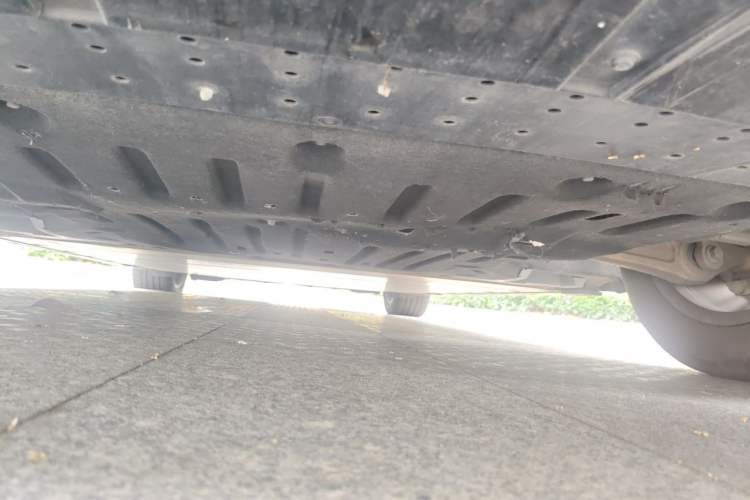 Used Volvo EM90 2025 Ultra Six-Seater Chassis Front