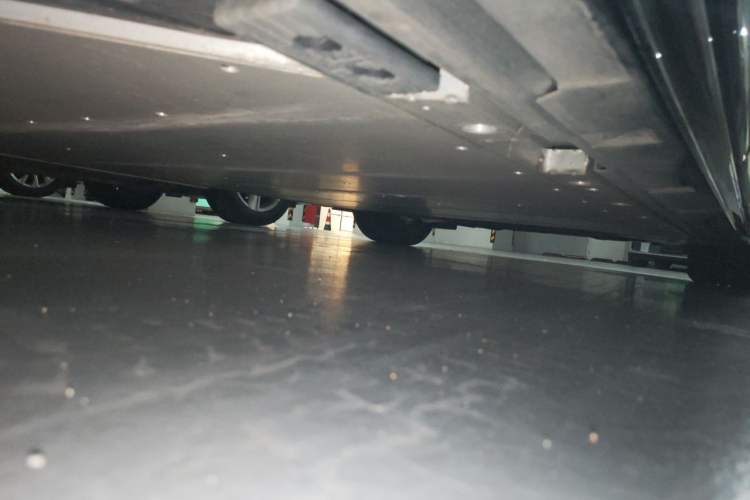 Used Volvo EM90 2025 Ultra Six-Seater Chassis Rear Right