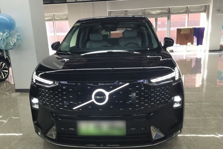 Used Volvo EM90 2025 Ultra Six-Seater Exterior 1