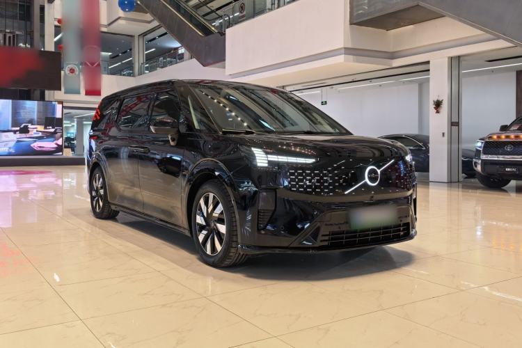 Used Volvo EM90 2025 Ultra Six-Seater Exterior 2
