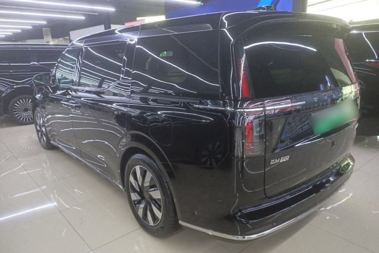 Used Volvo EM90 2025 Ultra Six-Seater Exterior 2