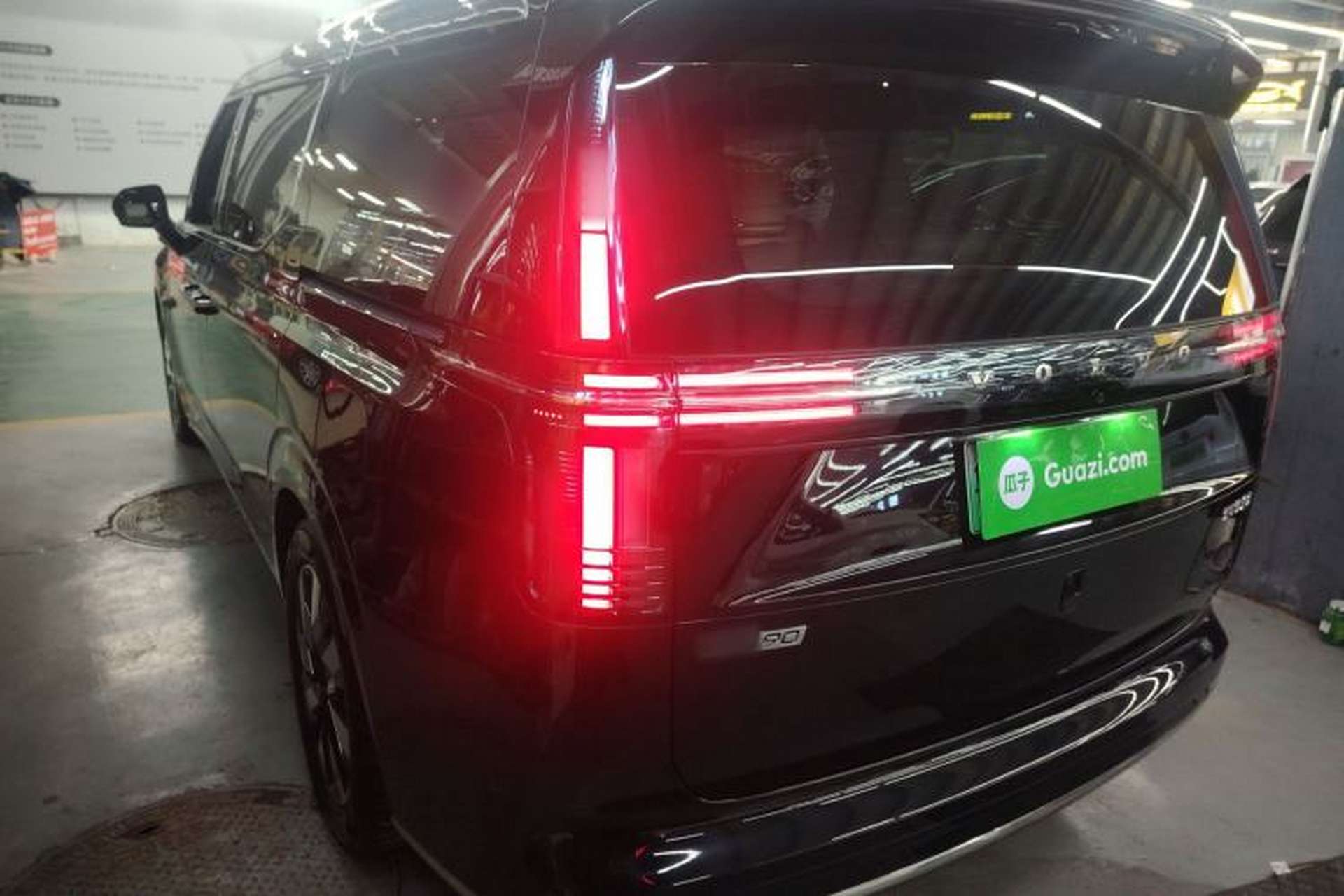 Used Volvo EM90 2025 Ultra Six-Seater Exterior 2