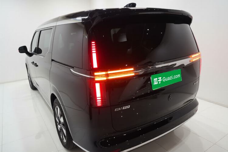 Used Volvo EM90 2025 Ultra Six-Seater Exterior 2