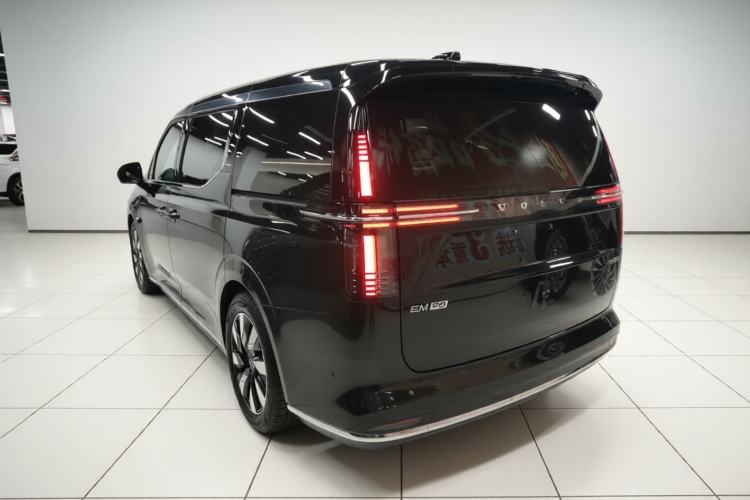 Used Volvo EM90 2025 Ultra Six-Seater Exterior 2