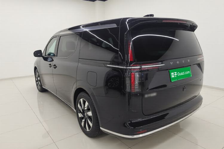 Used Volvo EM90 2025 Ultra Six-Seater Exterior 2