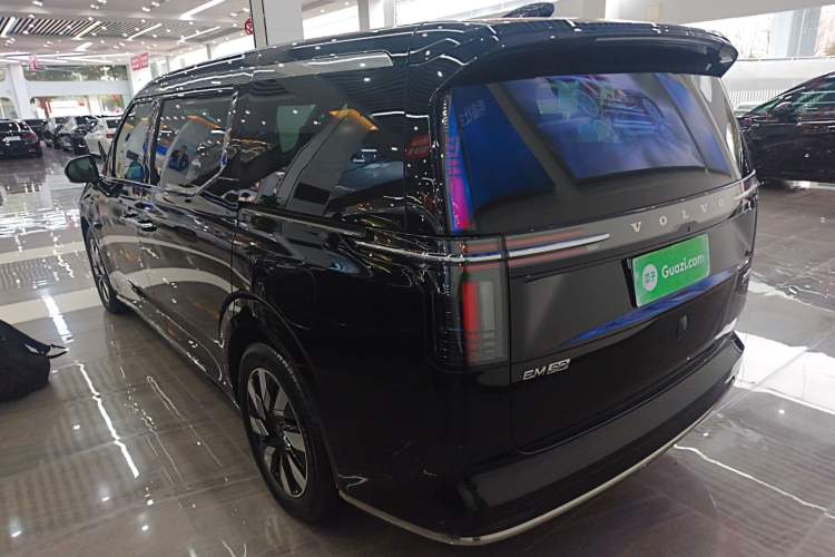 Used Volvo EM90 2025 Ultra Six-Seater Exterior 2