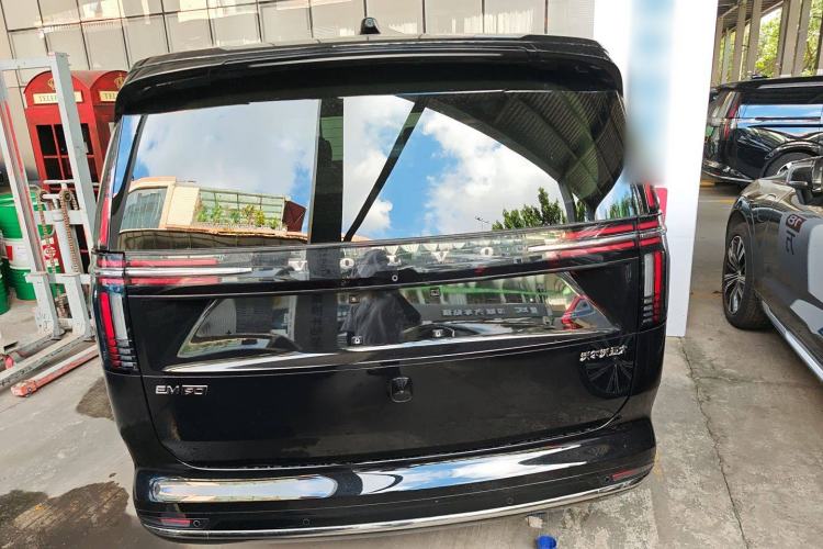 Used Volvo EM90 2025 Ultra Six-Seater Exterior 4