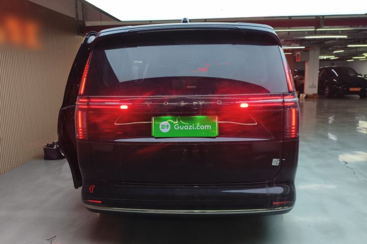 Used Volvo EM90 2025 Ultra Six-Seater Exterior 4