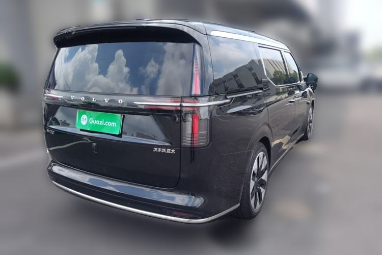 Used Volvo EM90 2025 Ultra Six-Seater Exterior 5