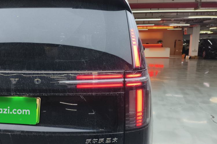 Used Volvo EM90 2025 Ultra Six-Seater Exterior 6