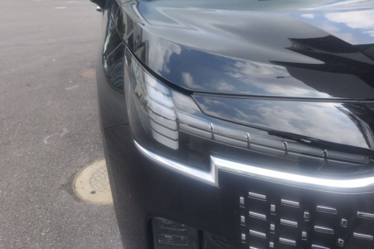 Used Volvo EM90 2025 Ultra Six-Seater Exterior 6