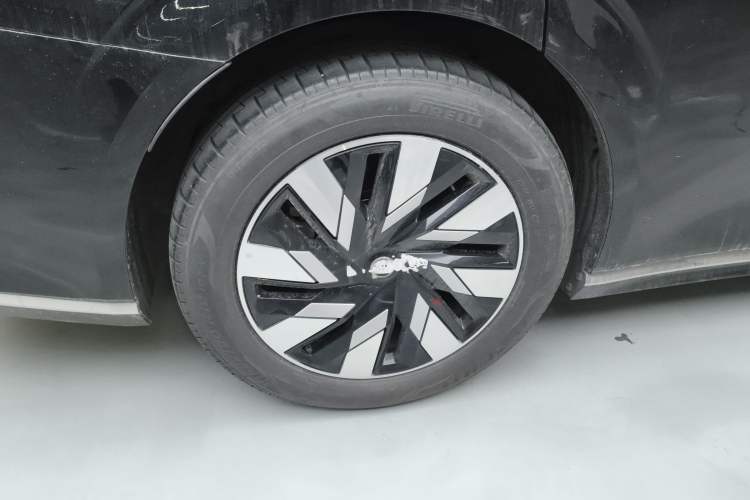 Used Volvo EM90 2025 Ultra Six-Seater Exterior 8