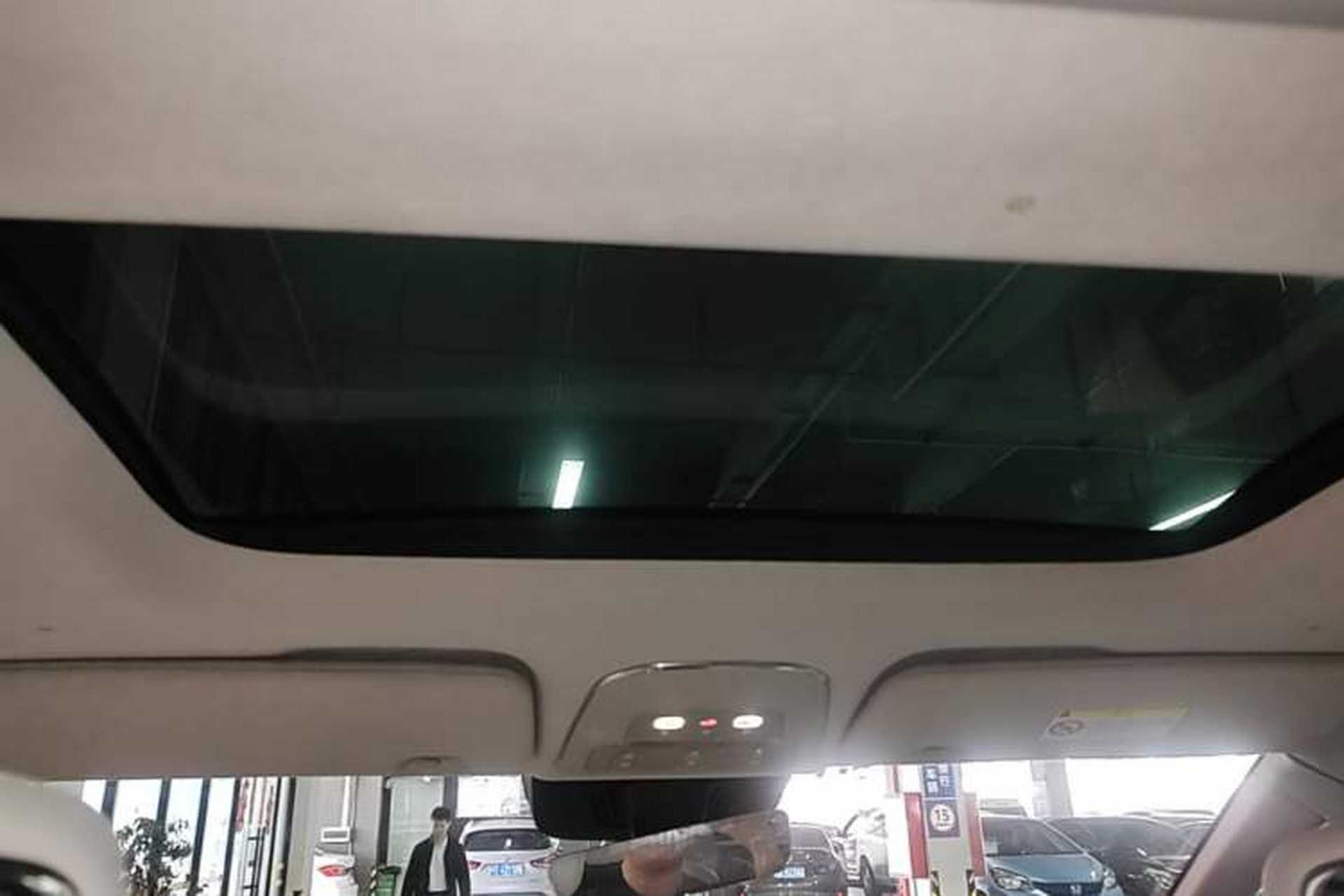 Used Volvo EM90 2025 Ultra Six-Seater Headliner