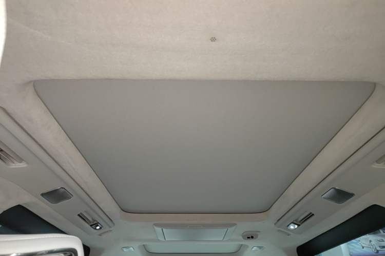 Used Volvo EM90 2025 Ultra Six-Seater Headliner