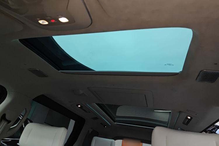 Used Volvo EM90 2025 Ultra Six-Seater Headliner