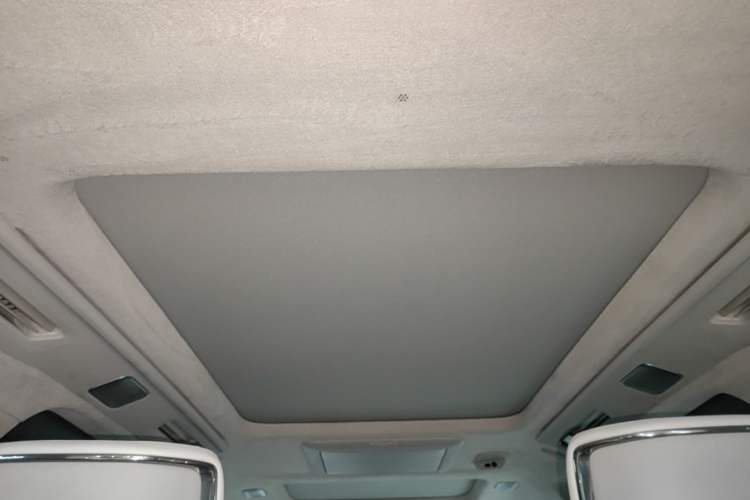Used Volvo EM90 2025 Ultra Six-Seater Headliner