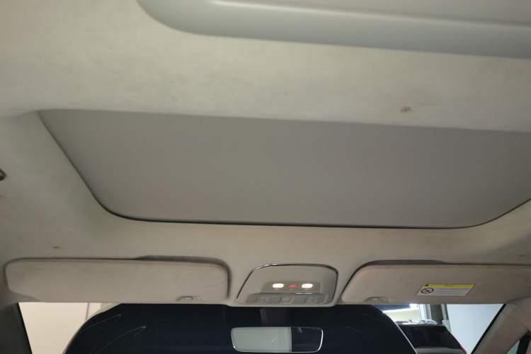 Used Volvo EM90 2025 Ultra Six-Seater Headliner