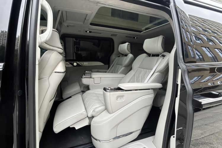 Used Volvo EM90 2025 Ultra Six-Seater Interior 11