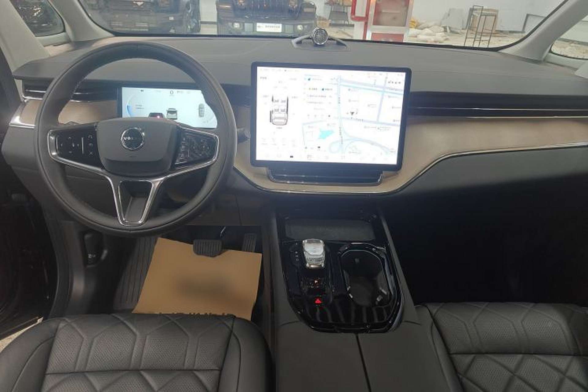 Used Volvo EM90 2025 Ultra Six-Seater Interior 2