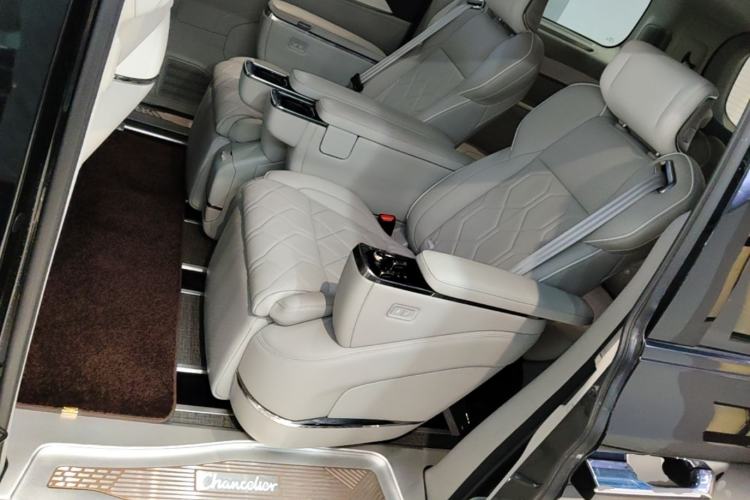 Used Volvo EM90 2025 Ultra Six-Seater Left Rear Seat