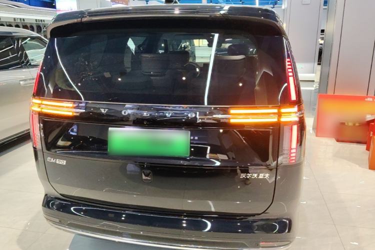 Used Volvo EM90 2025 Ultra Six-Seater Rear