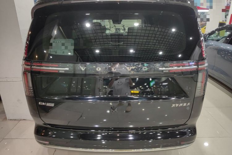 Used Volvo EM90 2025 Ultra Six-Seater Rear