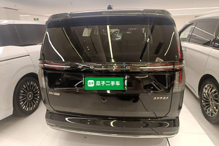 Used Volvo EM90 2025 Ultra Six-Seater Rear
