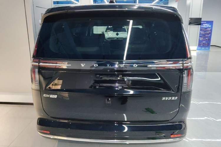 Used Volvo EM90 2025 Ultra Six-Seater Rear