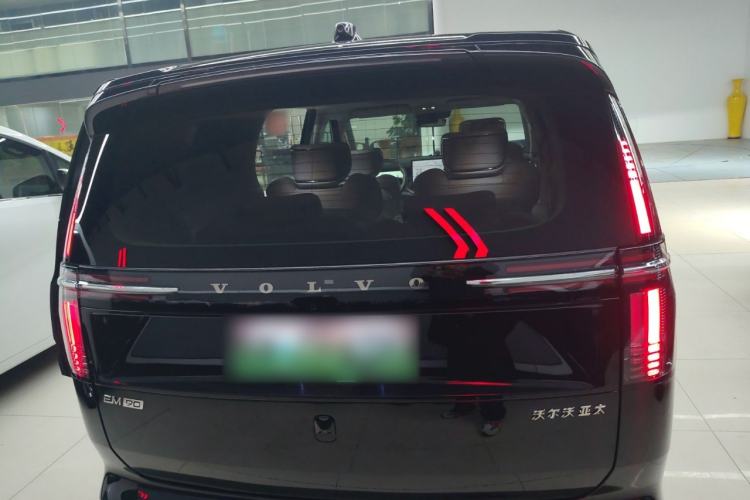 Used Volvo EM90 2025 Ultra Six-Seater Rear