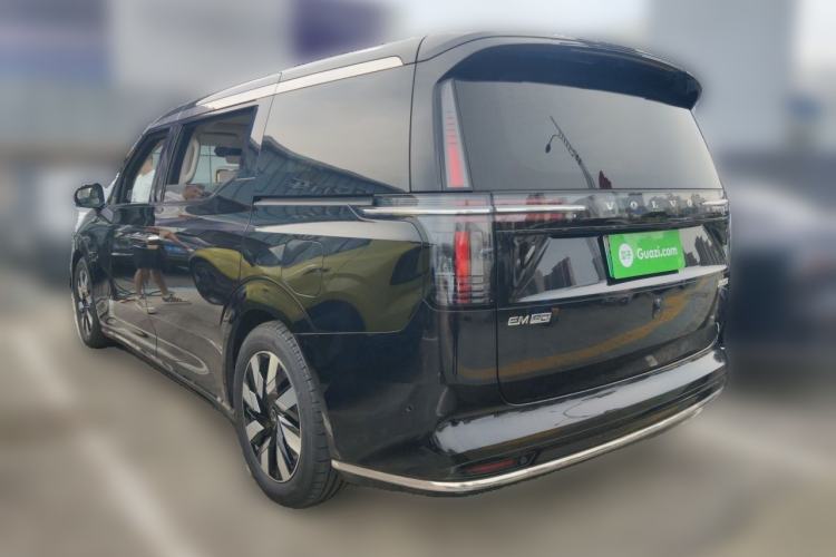 Used Volvo EM90 2025 Ultra Six-Seater Rear Left 45 Deg