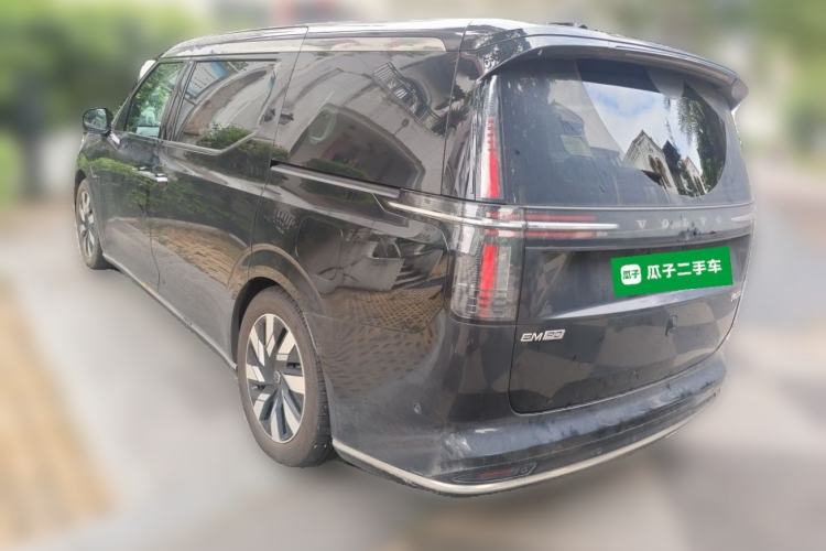 Used Volvo EM90 2025 Ultra Six-Seater Rear Left 45 Deg