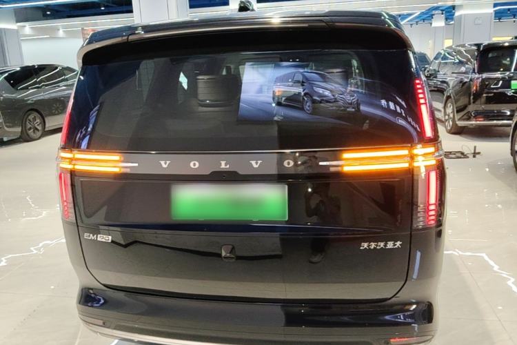 Used Volvo EM90 2025 Ultra Six-Seater Rear