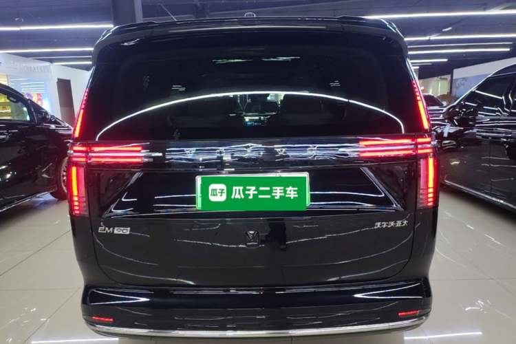 Used Volvo EM90 2025 Ultra Six-Seater Rear