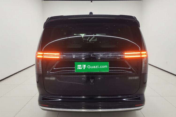 Used Volvo EM90 2025 Ultra Six-Seater Rear