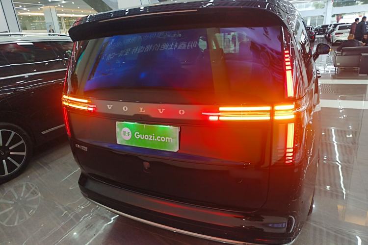 Used Volvo EM90 2025 Ultra Six-Seater Rear