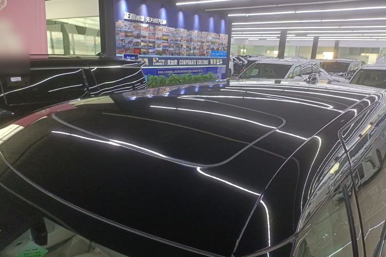 Used Volvo EM90 2025 Ultra Six-Seater Roof
