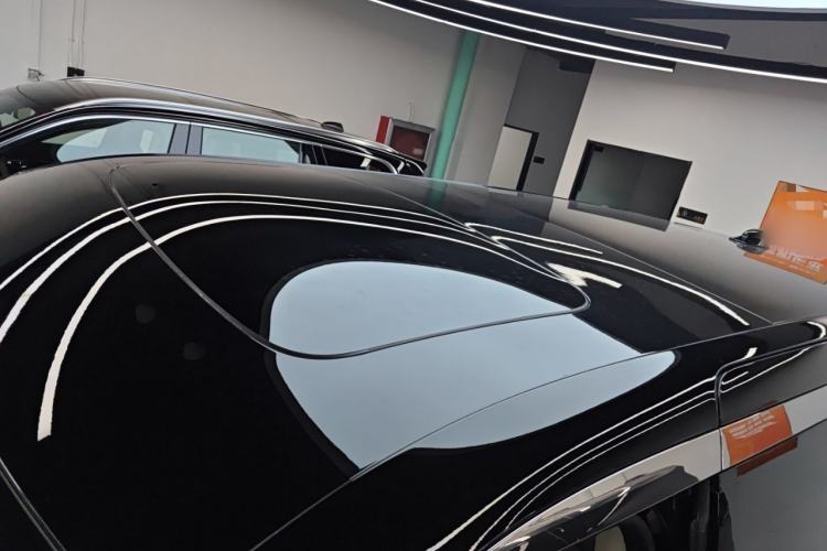 Used Volvo EM90 2025 Ultra Six-Seater Roof