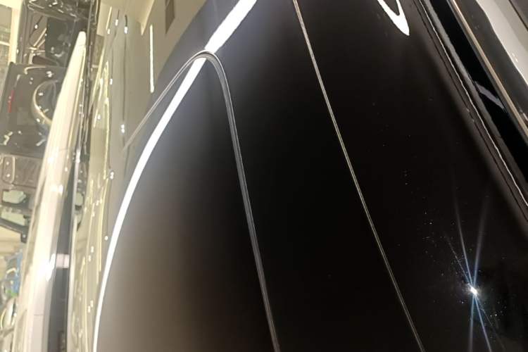 Used Volvo EM90 2025 Ultra Six-Seater Roof