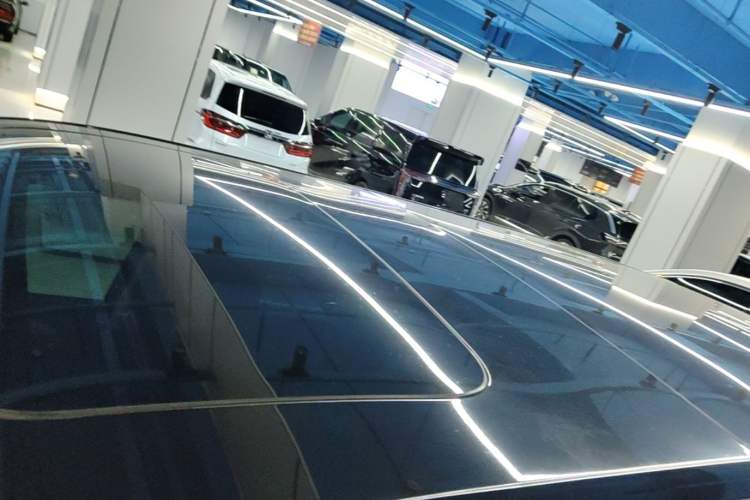 Used Volvo EM90 2025 Ultra Six-Seater Roof