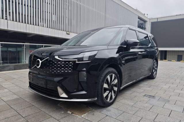 Volvo EM90 2025 Ultra Six-Seater d’occasion
