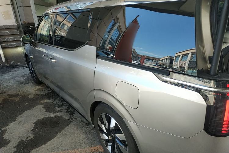 Used Volvo EM90 2025 Ultra Six-Seater Exterior 3