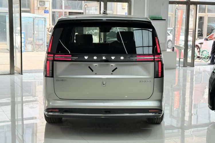 Used Volvo EM90 2025 Ultra Six-Seater Exterior 4