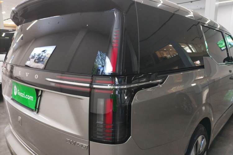 Used Volvo EM90 2025 Ultra Six-Seater Exterior 6