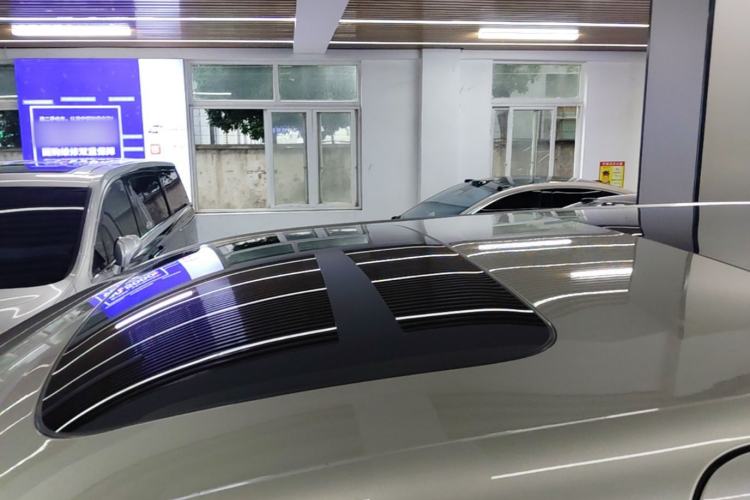 Used Volvo EM90 2025 Ultra Six-Seater Roof