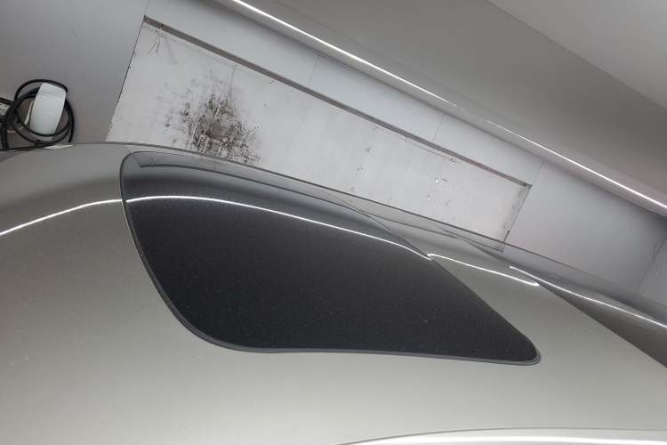 Used Volvo EM90 2025 Ultra Six-Seater Roof
