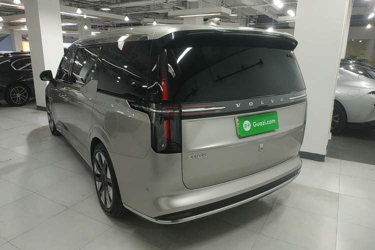 Used Volvo EM90 2025 Ultra Six-Seater Exterior 2